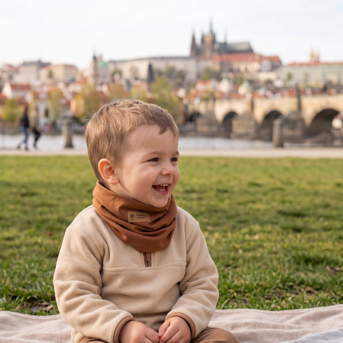 Guler pentru gât Monkey Mum® - Maro deschis