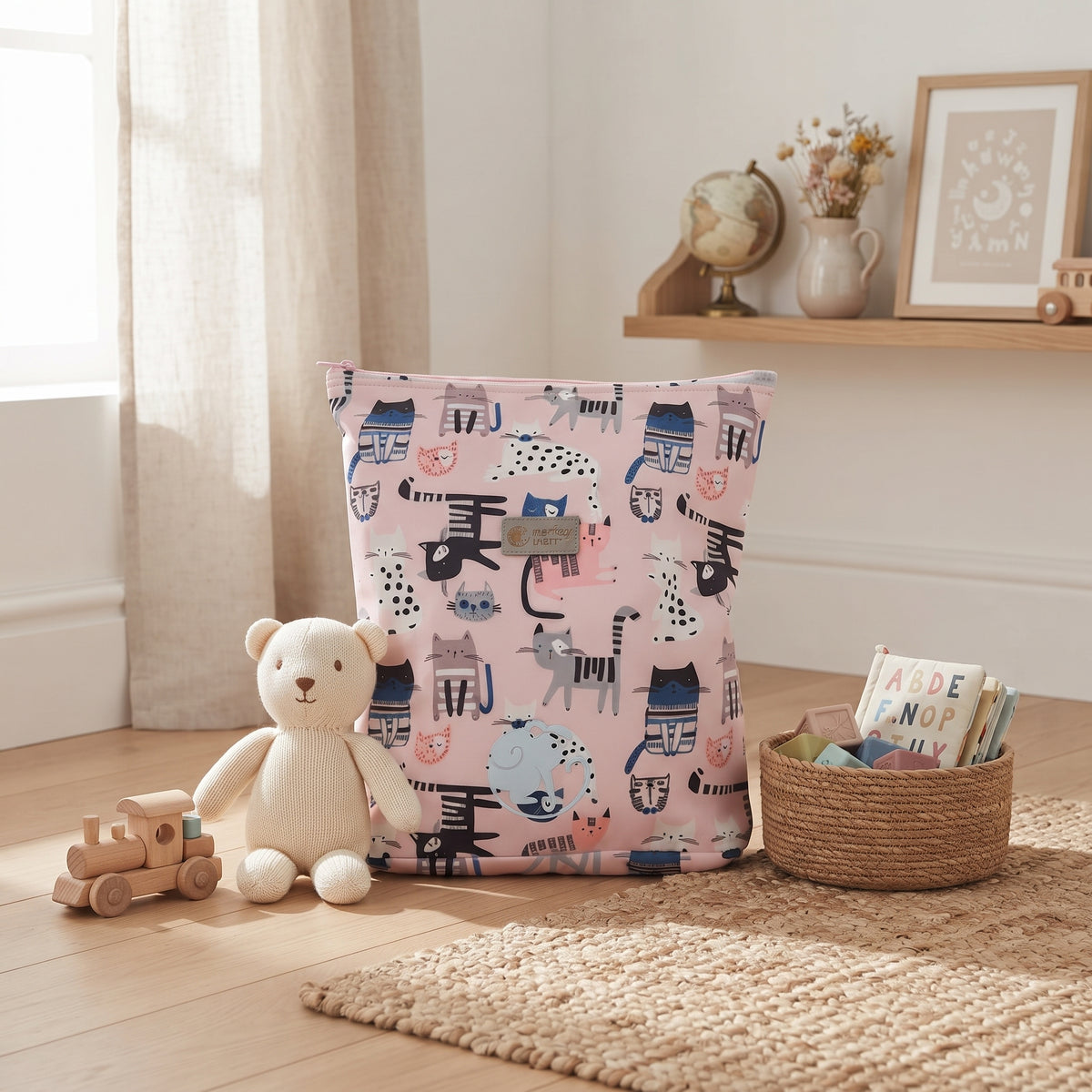 Rucsac softshell pentru copii Monkey Mum® - Pisicuțe - Roz