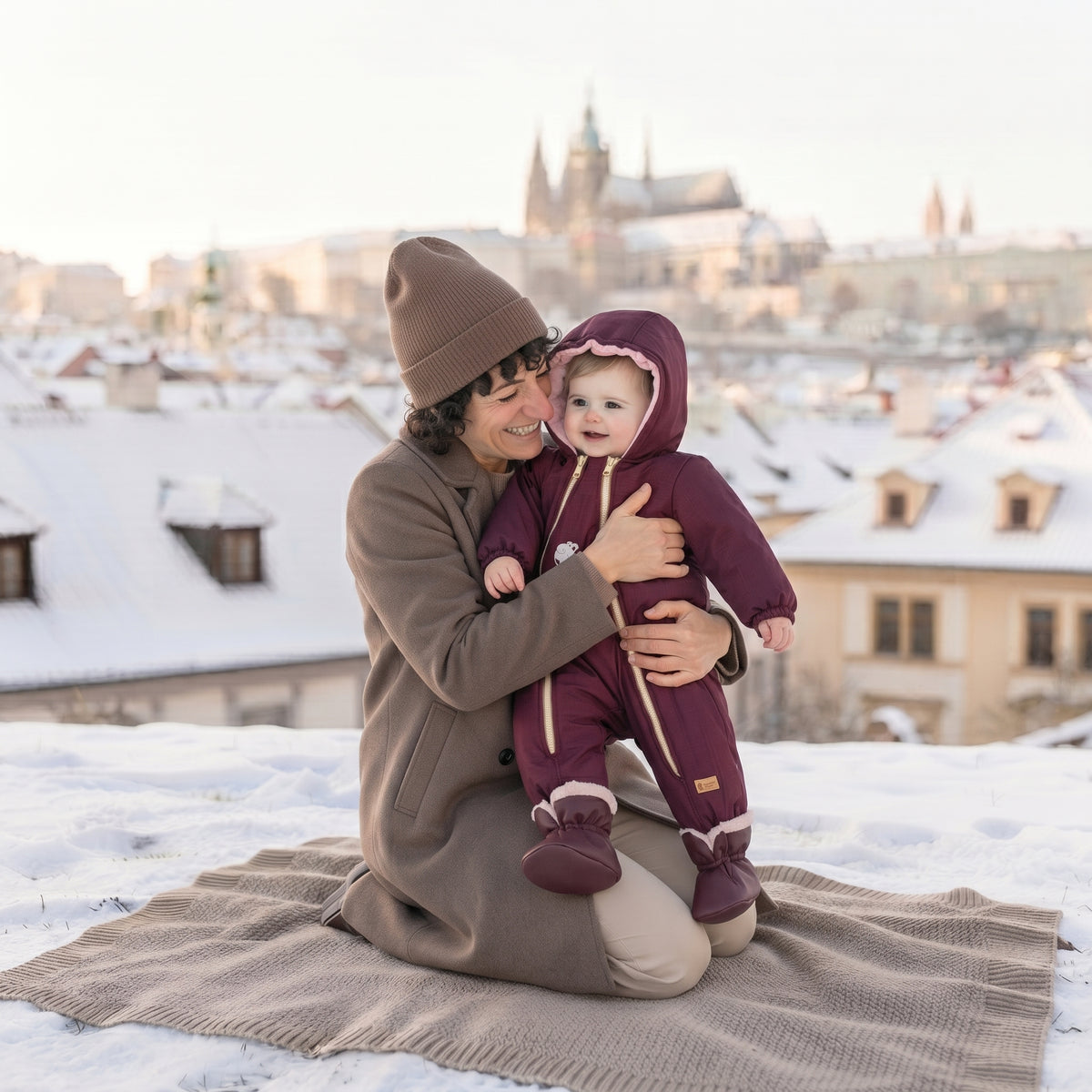 Monkey Mum® Salopetă de iarnă din softshell pentru copii cu blăniță - Scufița Roșie bordo - măr. 62/68, 74/80