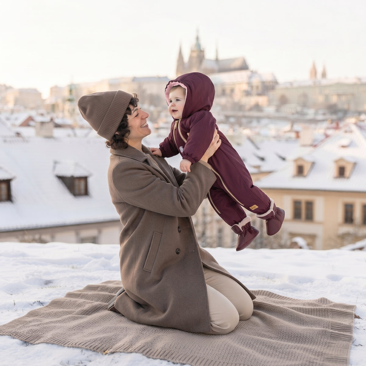 Monkey Mum® Salopetă de iarnă din softshell pentru copii cu blăniță - Scufița Roșie bordo - măr. 62/68, 74/80