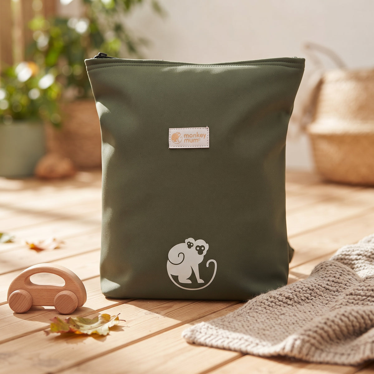 Rucsac softshell pentru copii Monkey Mum®  - Verde închis