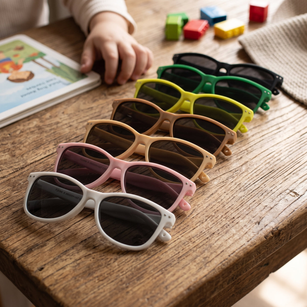 Ochelari de soare pentru copii Monkey Mum® - Supraveghere de lup - mai multe culori