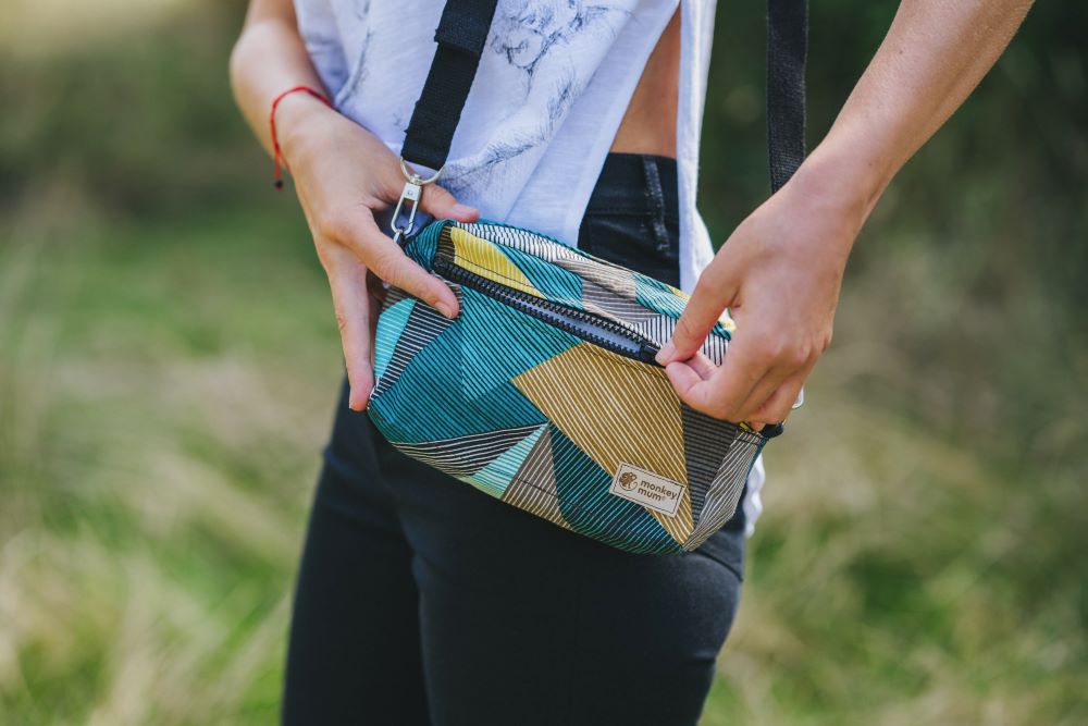 Monkey Mum® Borsetă multifuncțională pentru marsupiul Carrie - Farmec geometric