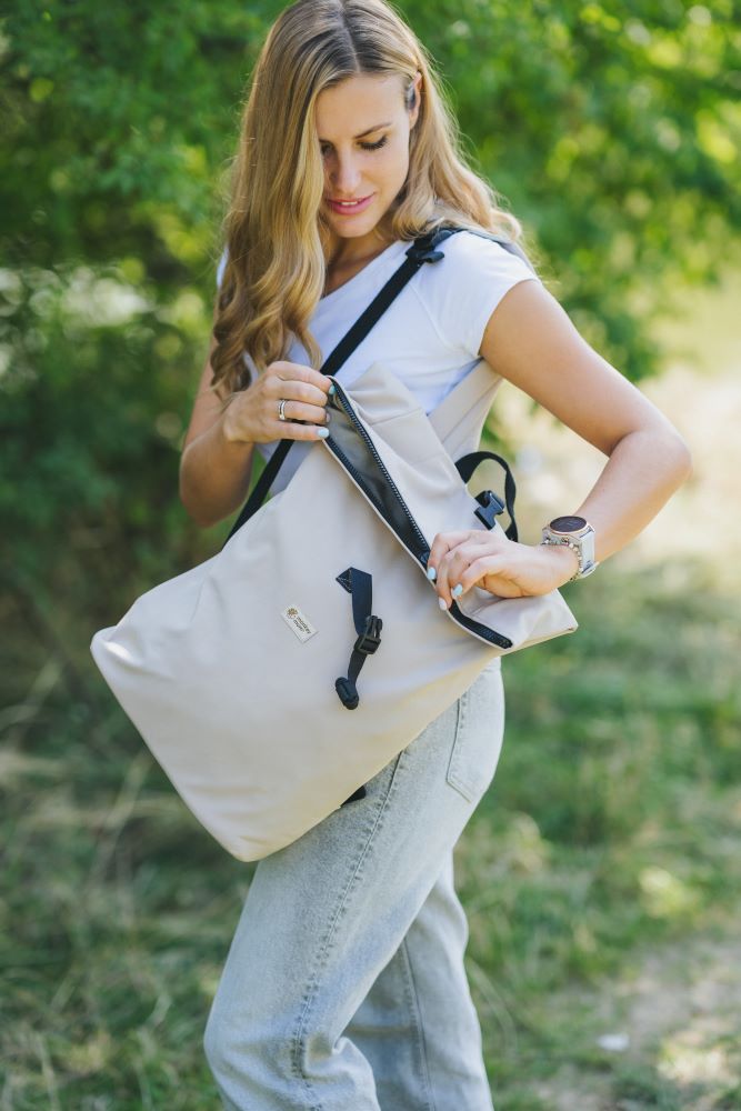 Monkey Mum® Rucsac integrat din softshell pentru port-bebe Carrie - Safari tour